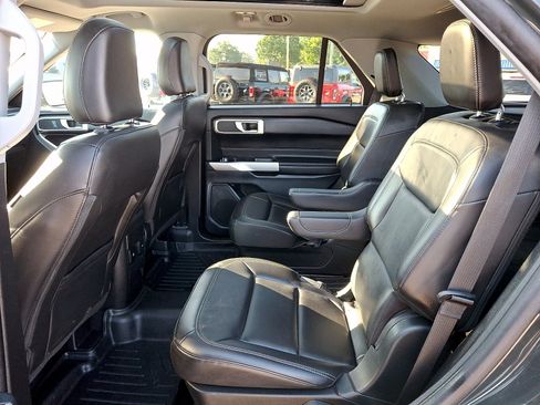 Certified 2023 Ford Explorer XLT w/ Equipment Group 202A AWD/4WD image 9