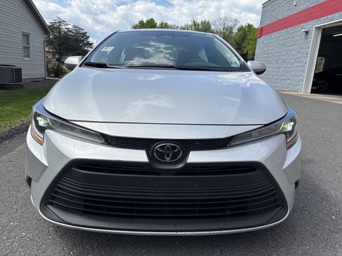 Used 2024 Toyota Corolla LE FWD image 9