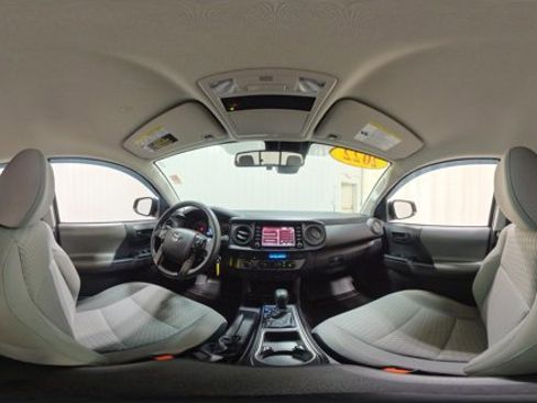 Used 2022 Toyota Tacoma SR image 42