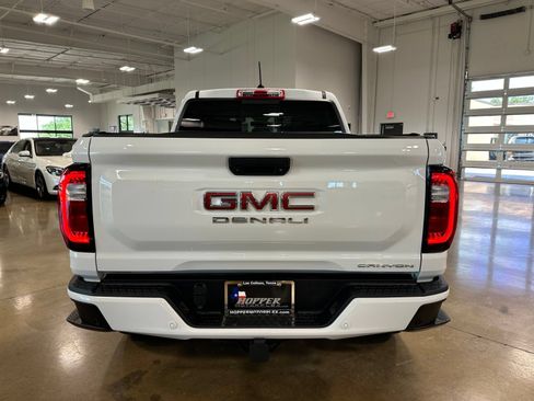 Used 2024 GMC Canyon Denali AWD/4WD image 7