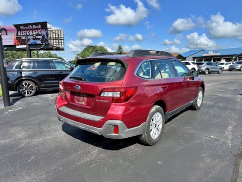 Used 2019 Subaru Outback 2.5i AWD/4WD image 9