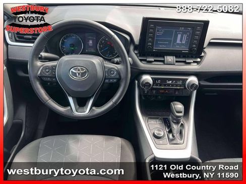 Used 2022 Toyota RAV4 XLE w/ Convenience Package AWD/4WD image 16