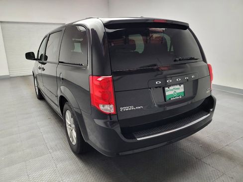 Used 2016 Dodge Grand Caravan SXT w/ Rear Park Assist Package FWD image 6
