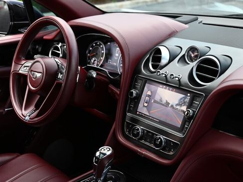 Used 2019 Bentley Bentayga AWD/4WD image 27