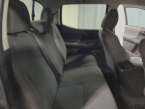 Used 2022 Toyota Tacoma SR image 21