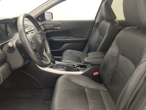Used 2015 Honda Accord Touring image 17