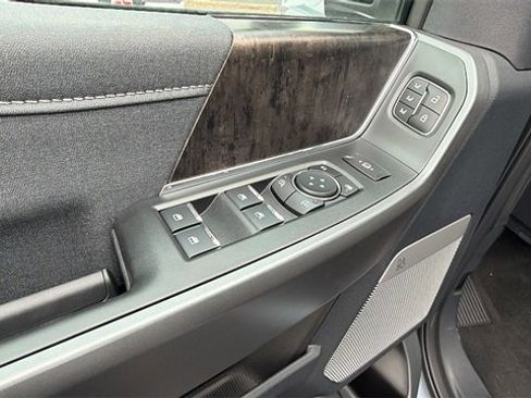 New 2026 Ford F250 Lariat w/ Black Appearance Package image 22