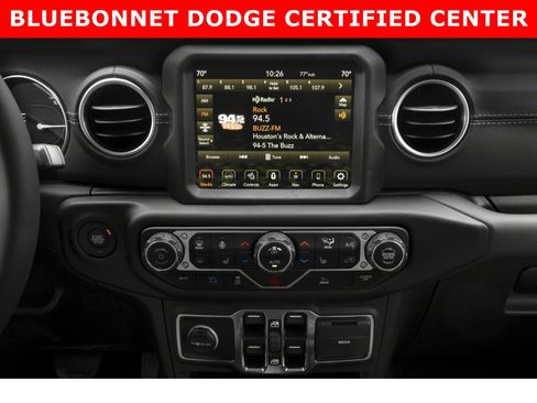 Used 2022 Jeep Wrangler Unlimited Sahara AWD/4WD image 7