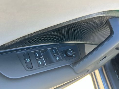 New 2026 Volkswagen Tiguan SE FWD image 51