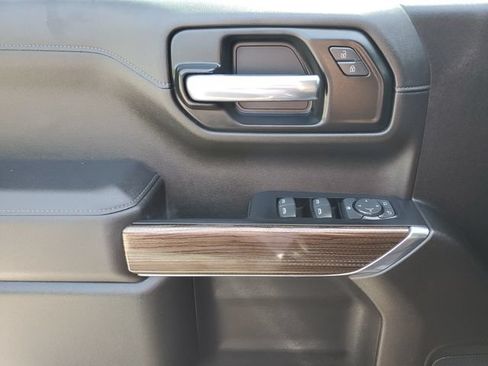 Used 2021 Chevrolet Silverado 1500 RST w/ Redline Edition RWD image 17