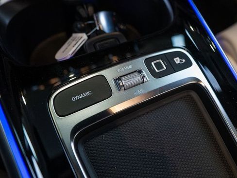 New 2026 Mercedes-Benz GLB 250 4MATIC image 18