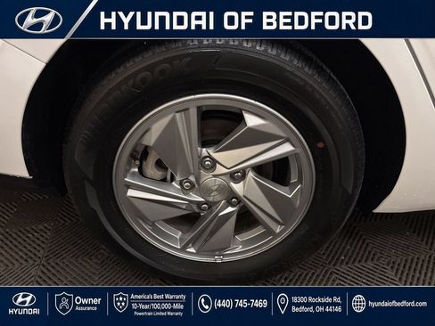 Certified 2026 Hyundai Elantra SE w/ Cargo Package FWD image 28