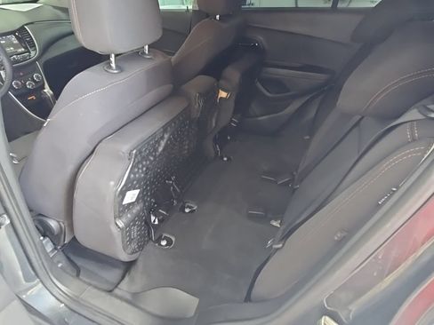 Used 2019 Chevrolet Trax LT FWD image 24