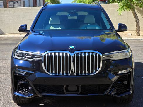 Used 2019 BMW X7 xDrive50i w/ M Sport Package AWD/4WD image 3