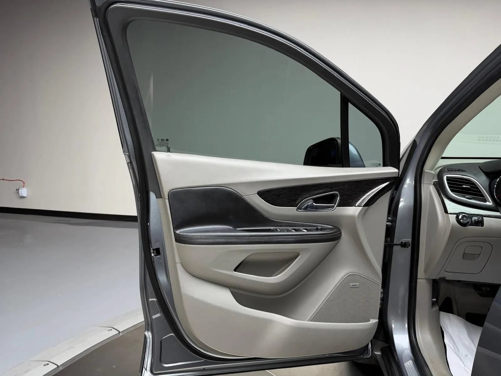 Used 2014 Buick Encore Premium FWD image 22