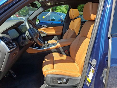 Used 2023 BMW X5 M50i w/ Climate Comfort Package AWD/4WD image 9