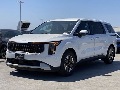 New 2026 Kia Carnival LXS FWD image 7