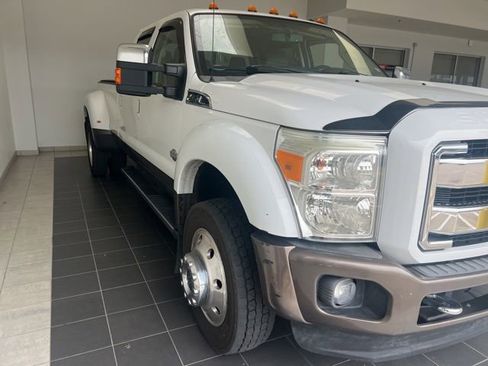 Used 2015 Ford F450 King Ranch w/ King Ranch Chrome Package image 4