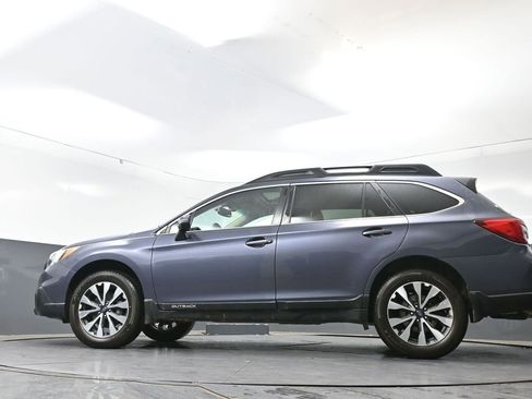 Used 2016 Subaru Outback 2.5i Limited AWD/4WD image 22