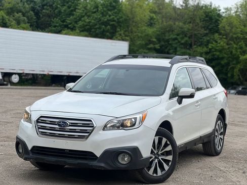Used 2016 Subaru Outback 2.5i Limited AWD/4WD image 2