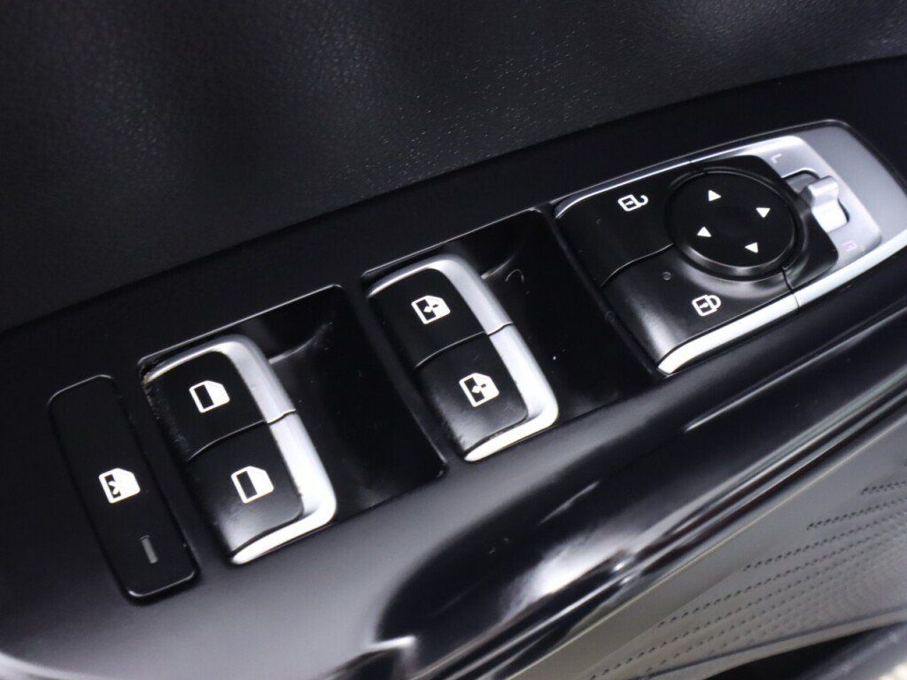 Used 2021 Kia K5 GT-Line AWD/4WD image 31