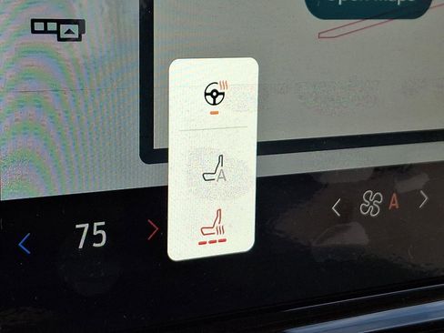 New 2025 Ford Expedition Active image 17