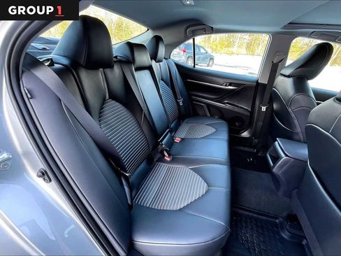 Used 2024 Toyota Camry SE image 20