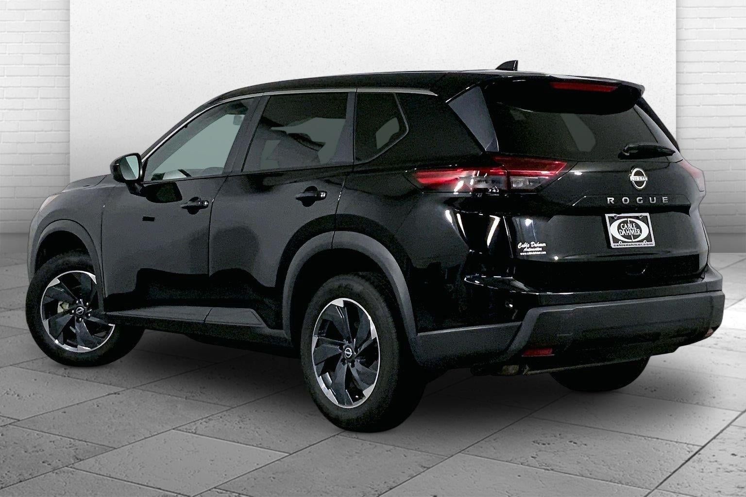 Used 2025 Nissan Rogue SV FWD image 11