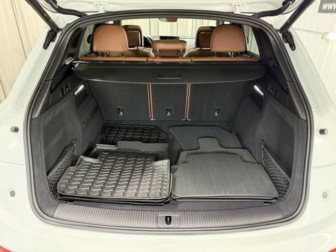 Used 2021 Audi Q5 2.0T Premium Plus w/ Premium Plus Package image 9