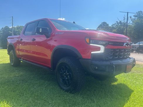 Used 2025 Chevrolet Silverado 1500 ZR2 w/ ZR2 Bison Edition AWD/4WD image 9