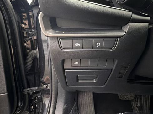 Used 2024 MAZDA MAZDA3 s FWD image 28