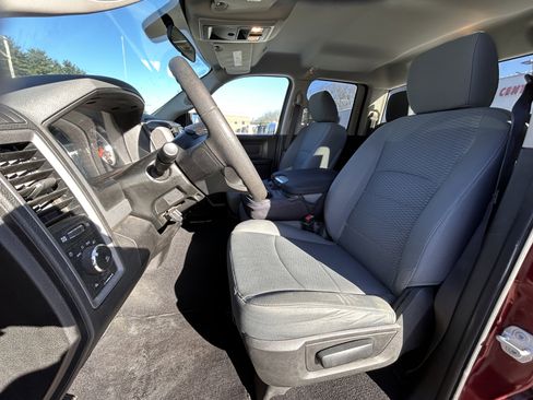 Used 2019 RAM 1500 Express w/ Express Value Package image 20