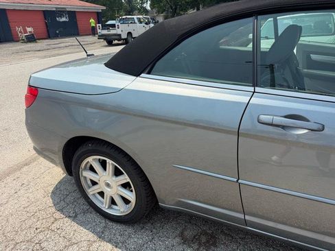 Used 2008 Chrysler Sebring Touring w/ Special Touring Group FWD image 6