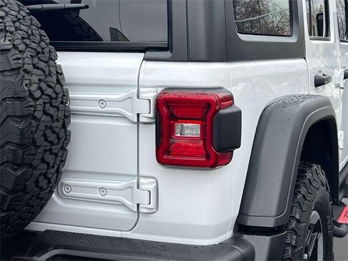 Used 2021 Jeep Wrangler Unlimited Rubicon image 10