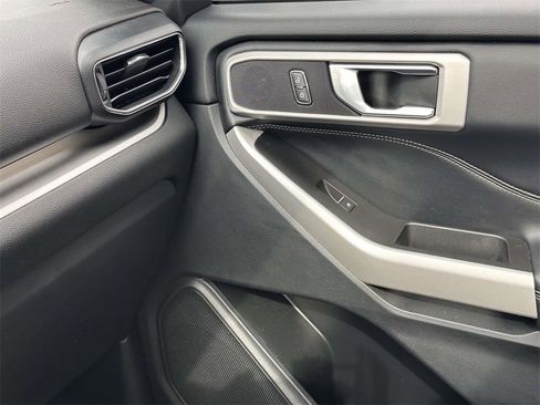 Used 2022 Ford Explorer XLT w/ Equipment Group 202A image 24