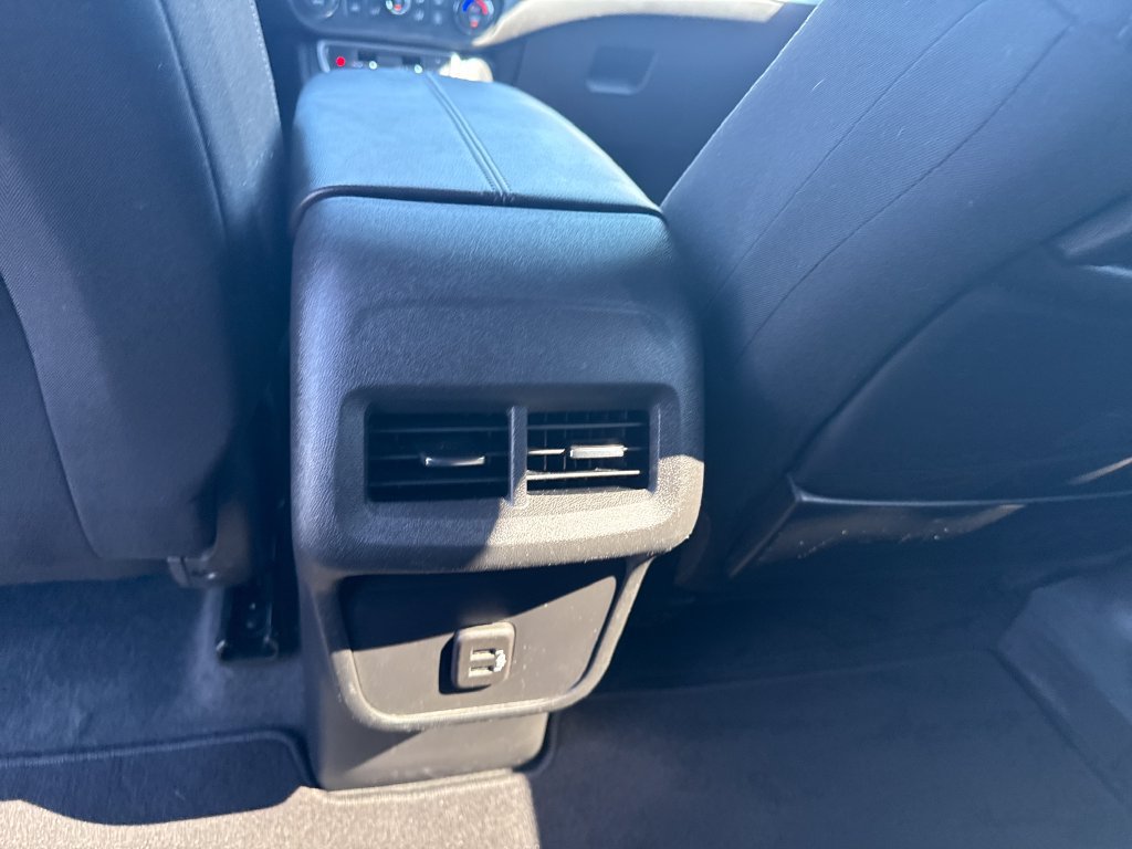 Used 2022 GMC Terrain SLE w/ Driver Convenience Package FWD image 37