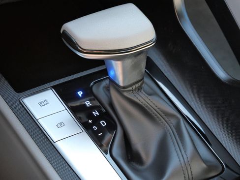 Certified 2023 Hyundai Elantra SEL image 25