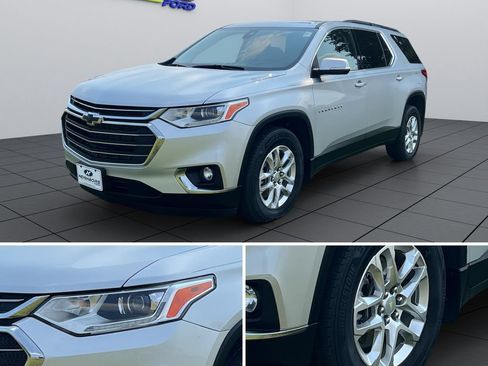 Used 2021 Chevrolet Traverse LT AWD/4WD image 9