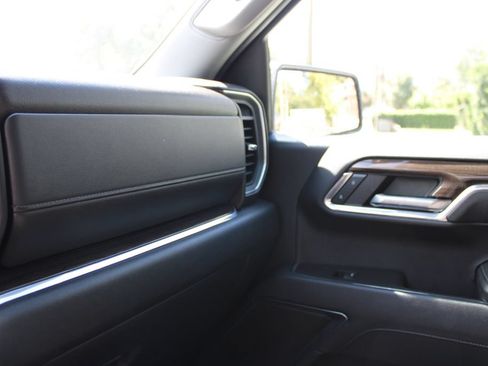 Used 2023 Chevrolet Silverado 1500 LT AWD/4WD image 19