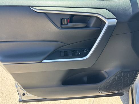 Used 2025 Toyota RAV4 LE image 23