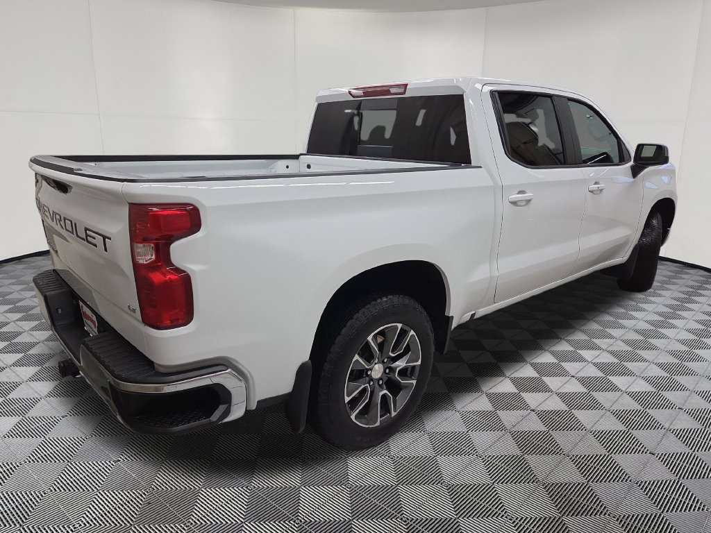 Used 2024 Chevrolet Silverado 1500 LT w/ Z71 Off-Road Package AWD/4WD image 4