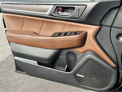 Used 2019 Subaru Outback 2.5i Touring image 14