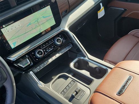 New 2025 GMC Sierra 3500 Denali Ultimate image 40