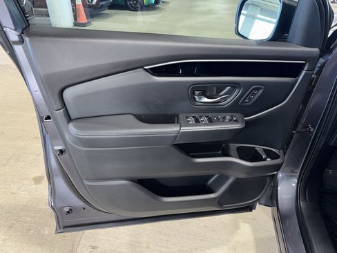 Used 2024 Honda Pilot Touring image 18