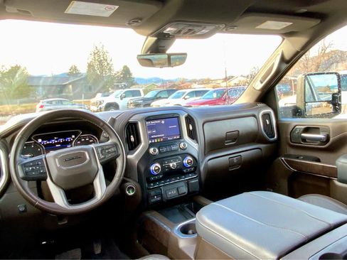 Used 2023 GMC Sierra 3500 Denali w/ Denali Ultimate Package image 35