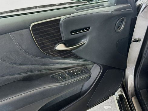 Used 2020 Lexus LS 500 image 12
