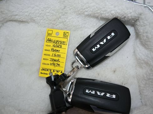 Used 2023 RAM 1500 Laramie AWD/4WD image 29