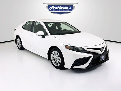 Used 2022 Toyota Camry SE AWD/4WD image 1