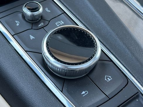 Used 2023 Cadillac Escalade Premium Luxury w/ Performance Package image 32