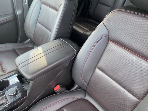 Used 2022 Chevrolet Blazer RS w/ Enhanced Convenience Package image 11